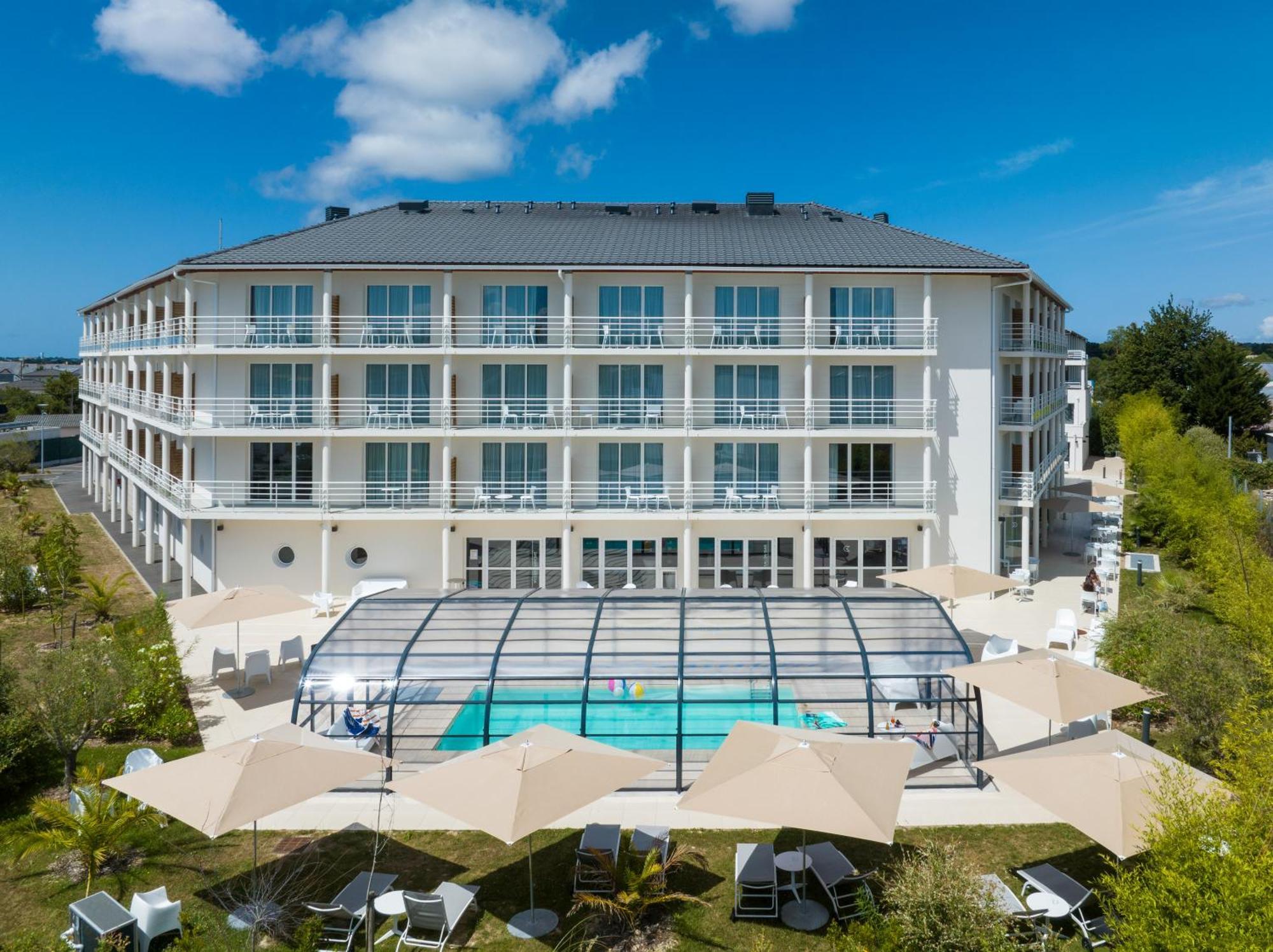 ホテル Golden Tulip La Baule エクステリア 写真