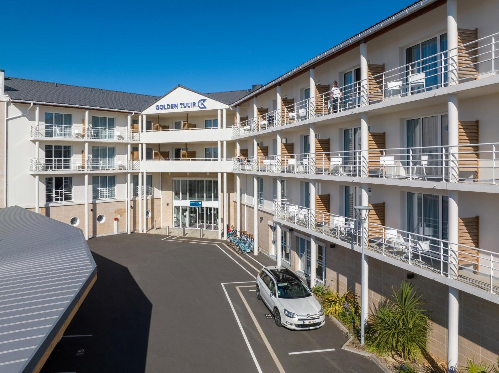 ホテル Golden Tulip La Baule エクステリア 写真