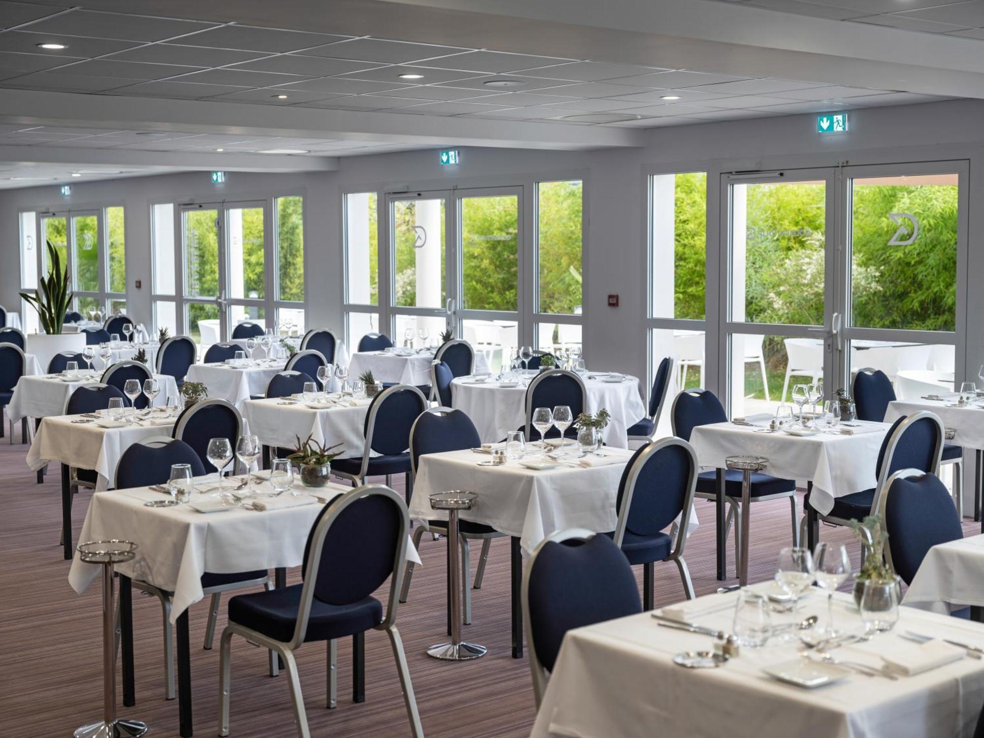ホテル Golden Tulip La Baule エクステリア 写真