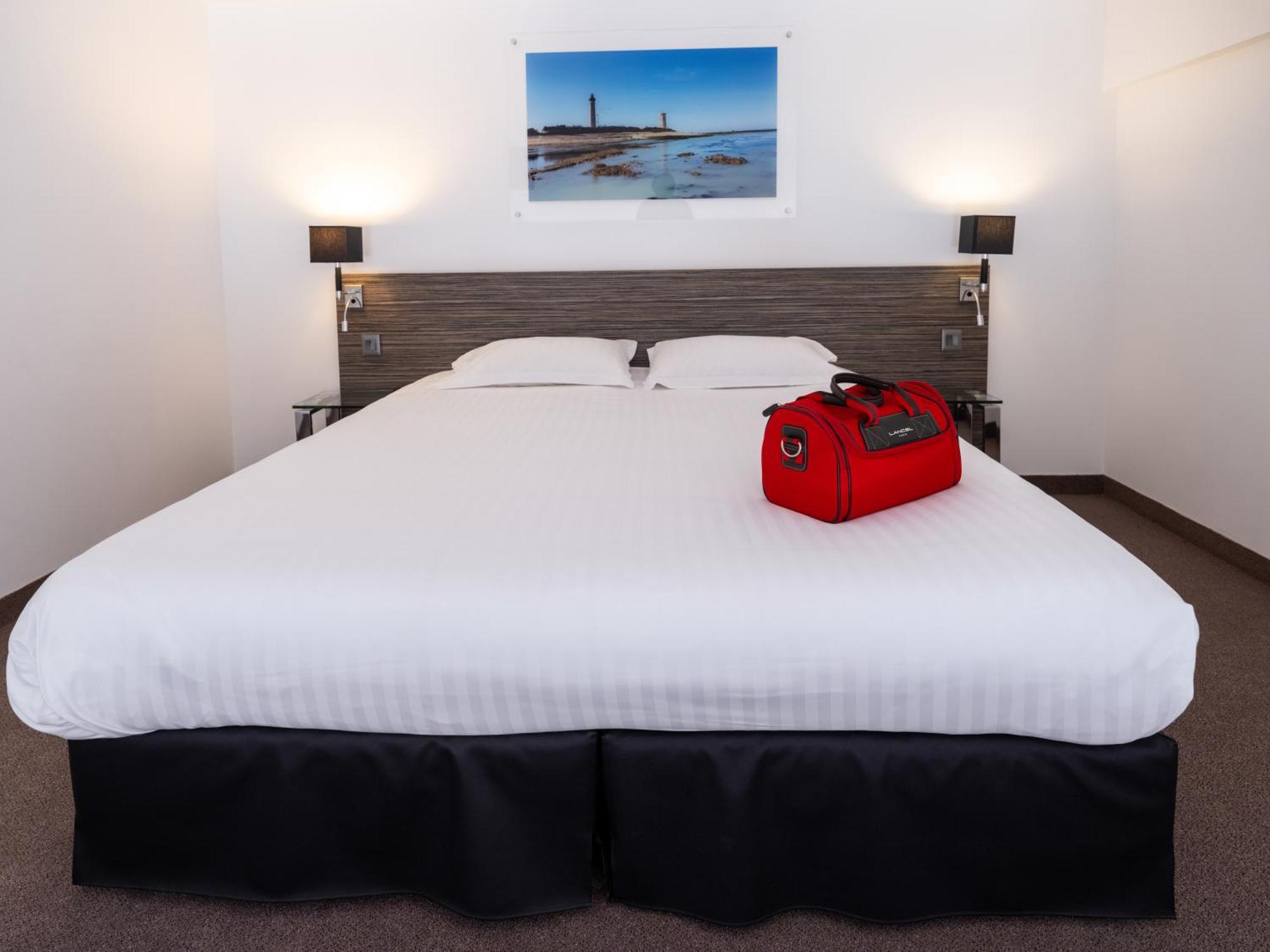 ホテル Golden Tulip La Baule エクステリア 写真