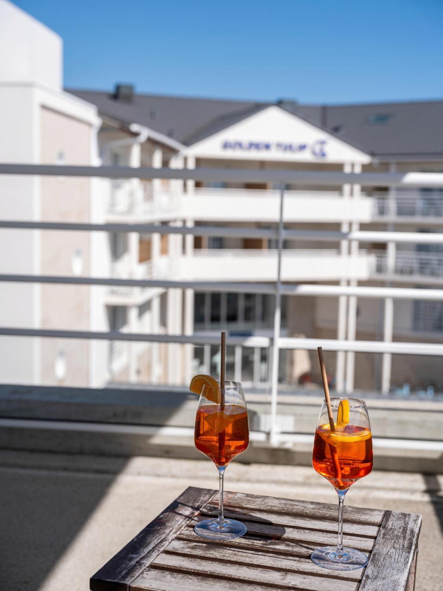 ホテル Golden Tulip La Baule エクステリア 写真