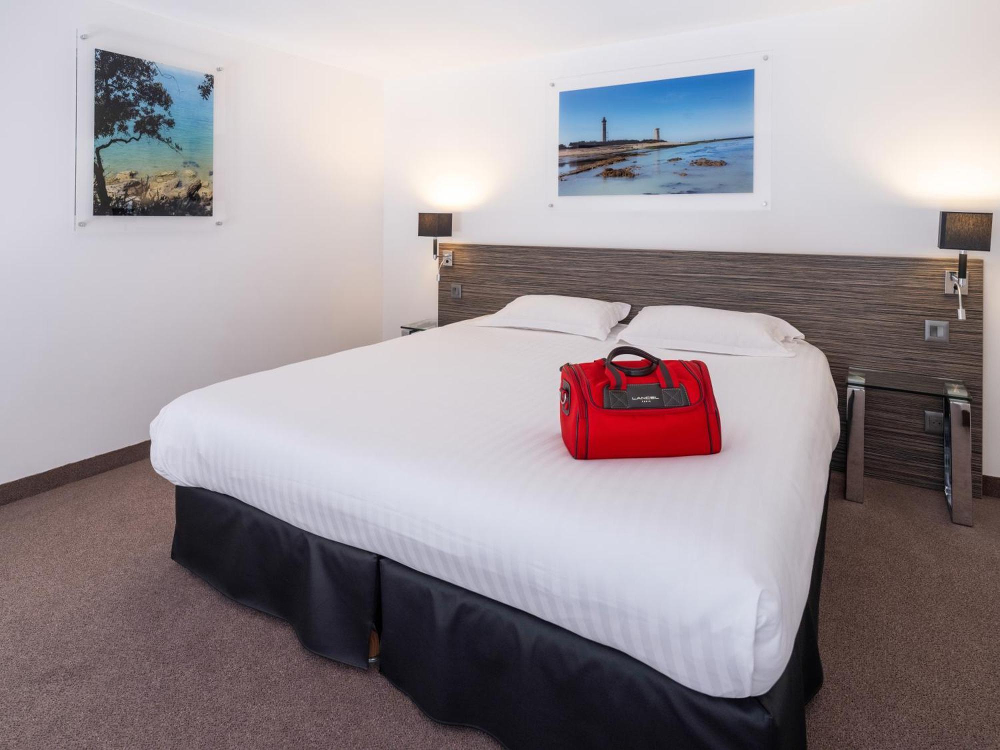 ホテル Golden Tulip La Baule エクステリア 写真