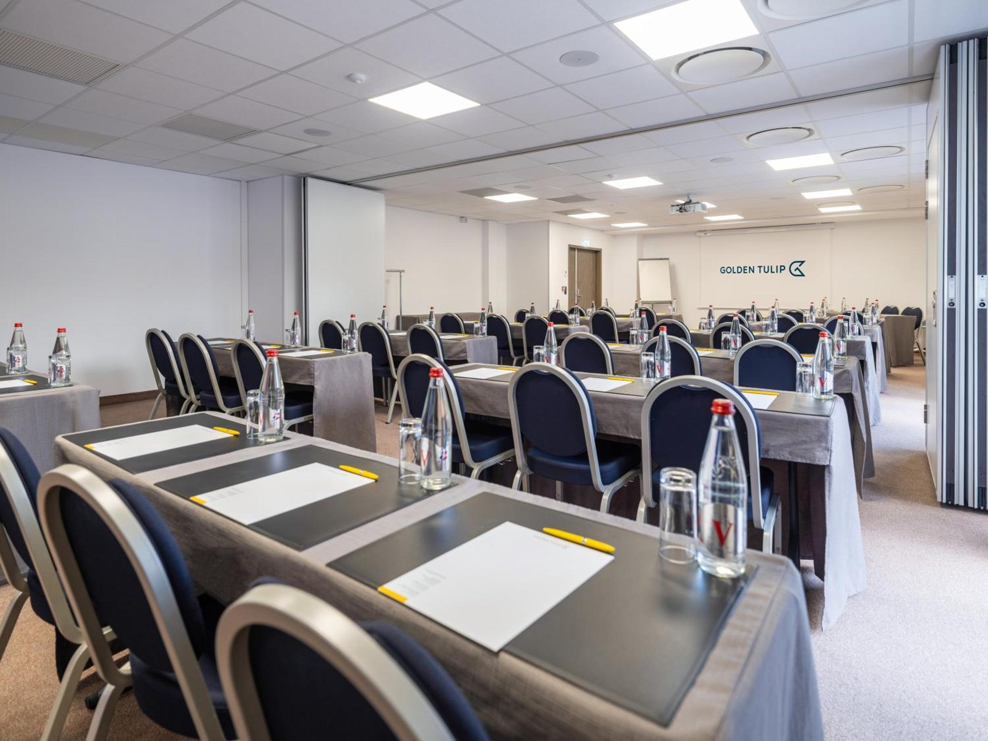 ホテル Golden Tulip La Baule エクステリア 写真