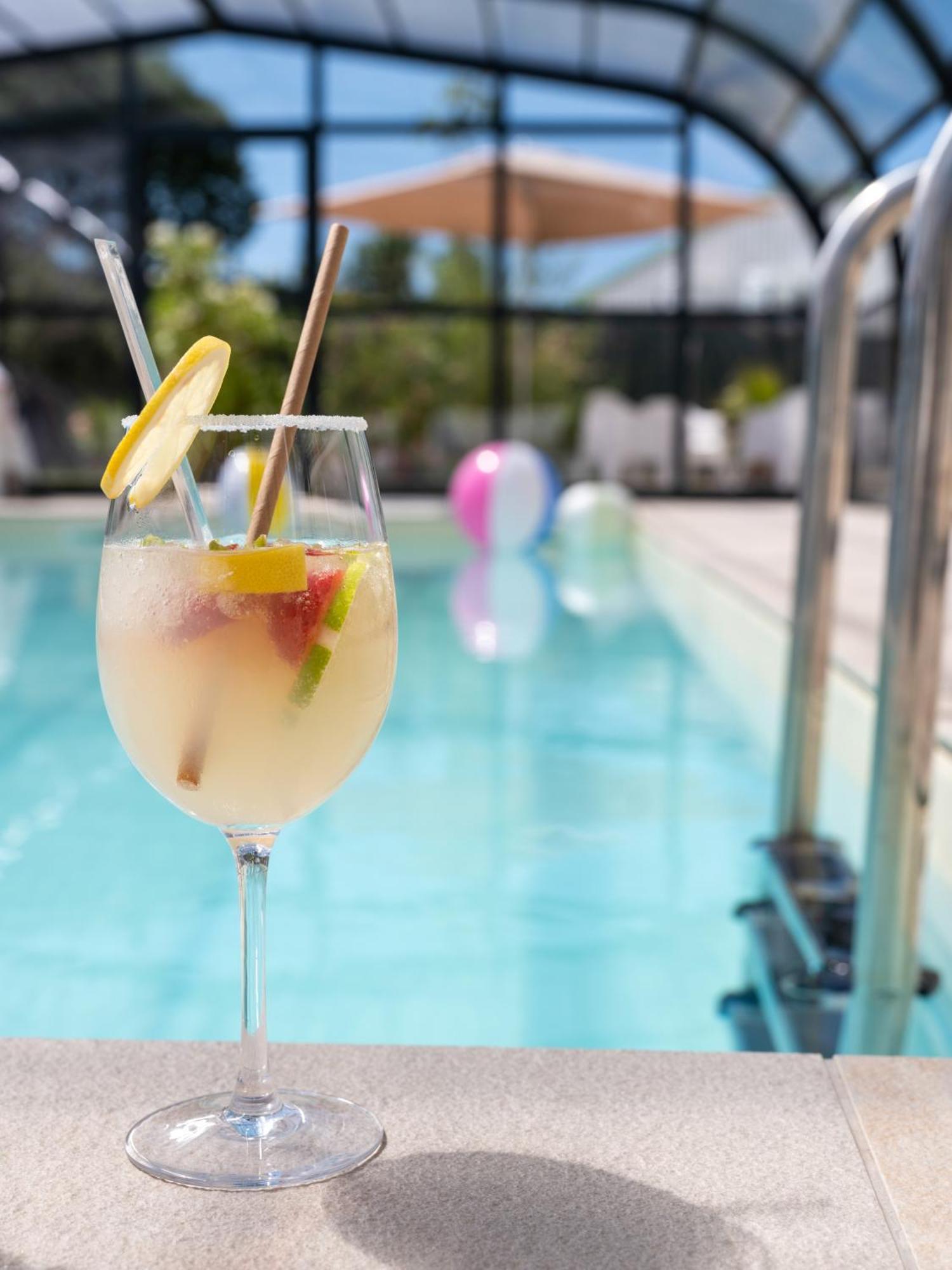 ホテル Golden Tulip La Baule エクステリア 写真