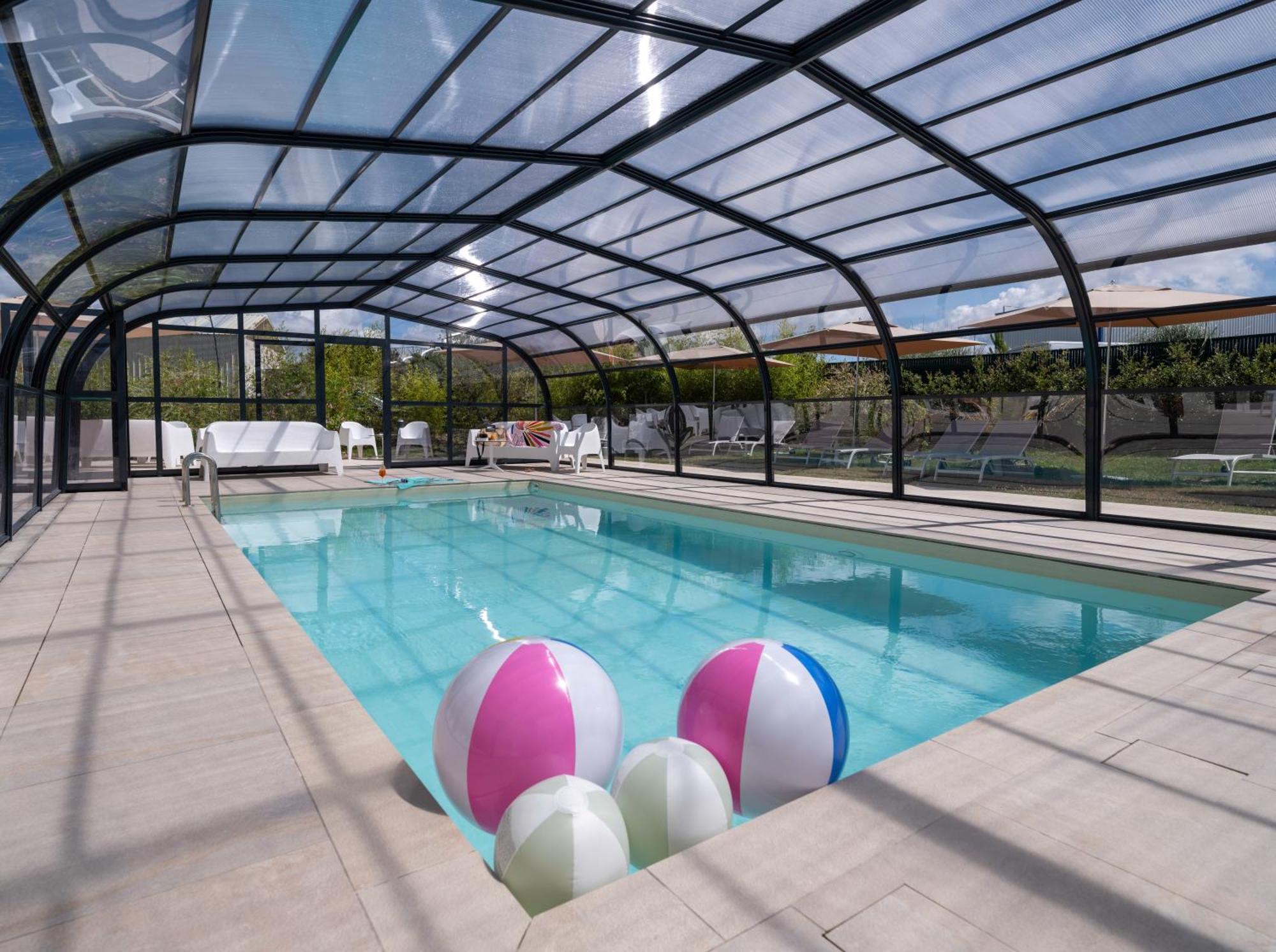 ホテル Golden Tulip La Baule エクステリア 写真